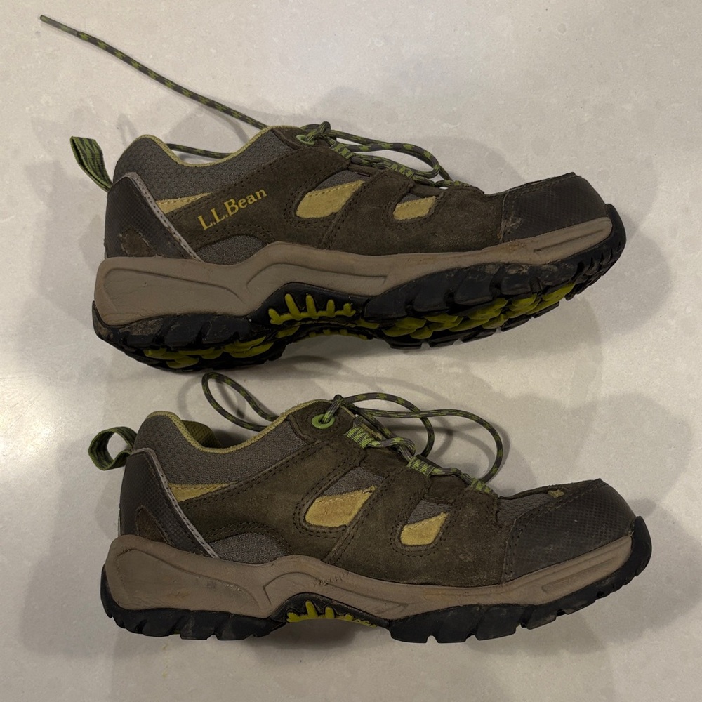 L.L. Bean Kids Olive Athletic Hiking Shoes Sz 3 VGUC